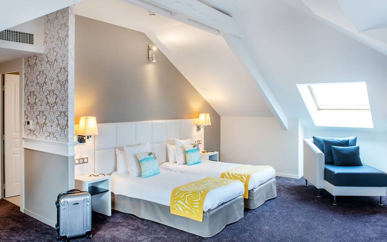 Spacious room, 4-star hotel Lourdes, Hôtel Gallia Londres